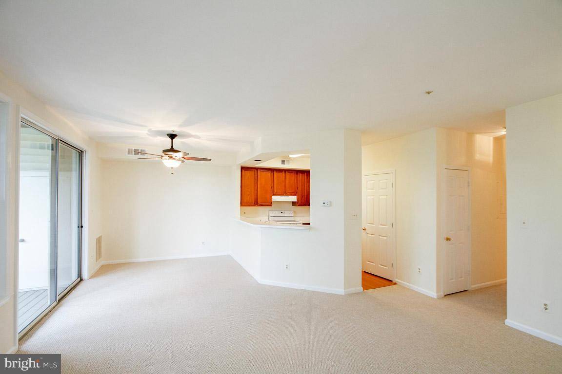 Alexandria, VA 22315,6924 ELLINGHAM CIR #125