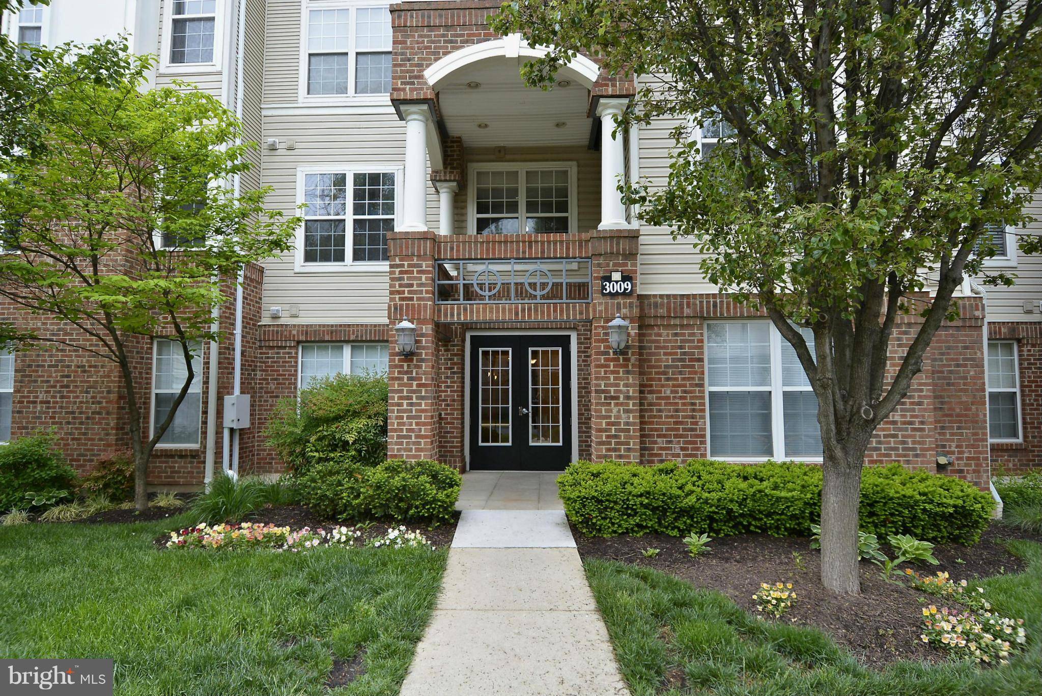 Falls Church, VA 22042,3009 NICOSH CIR #4105