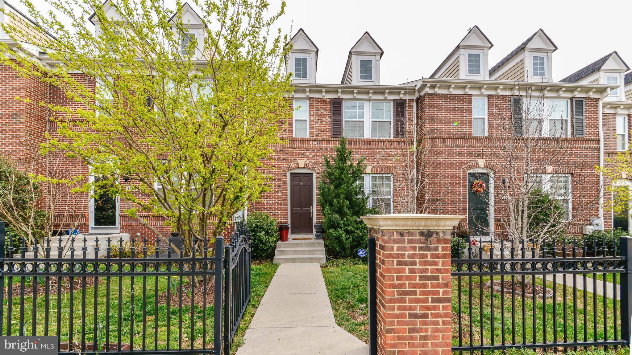 Alexandria, VA 22303,2091 LAURA MEWS PL