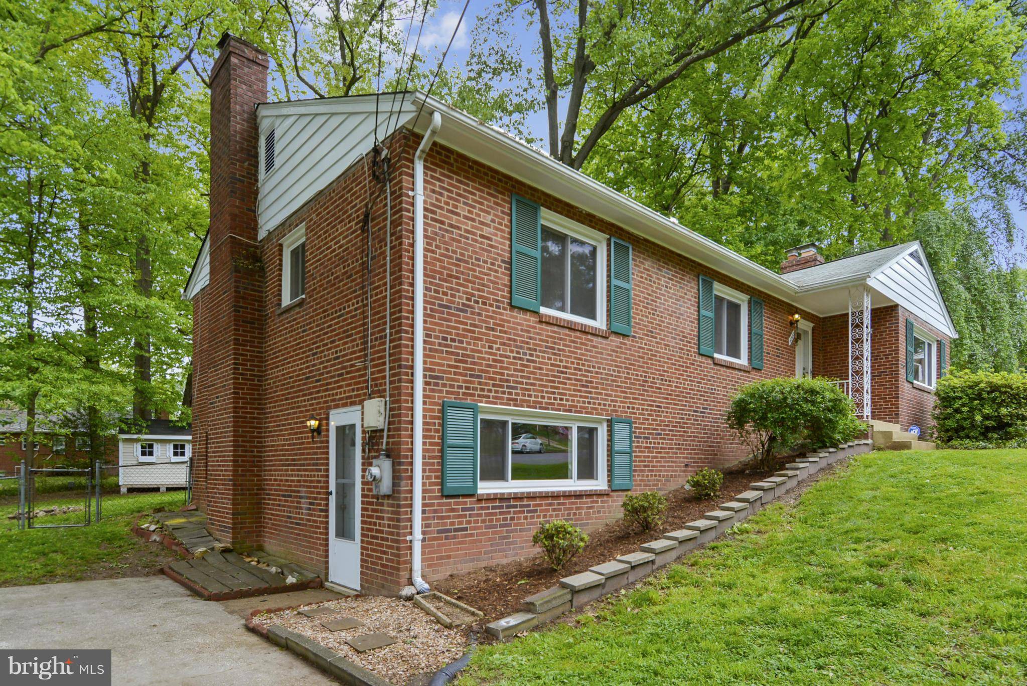 Falls Church, VA 22044,6303 ANNELIESE DR