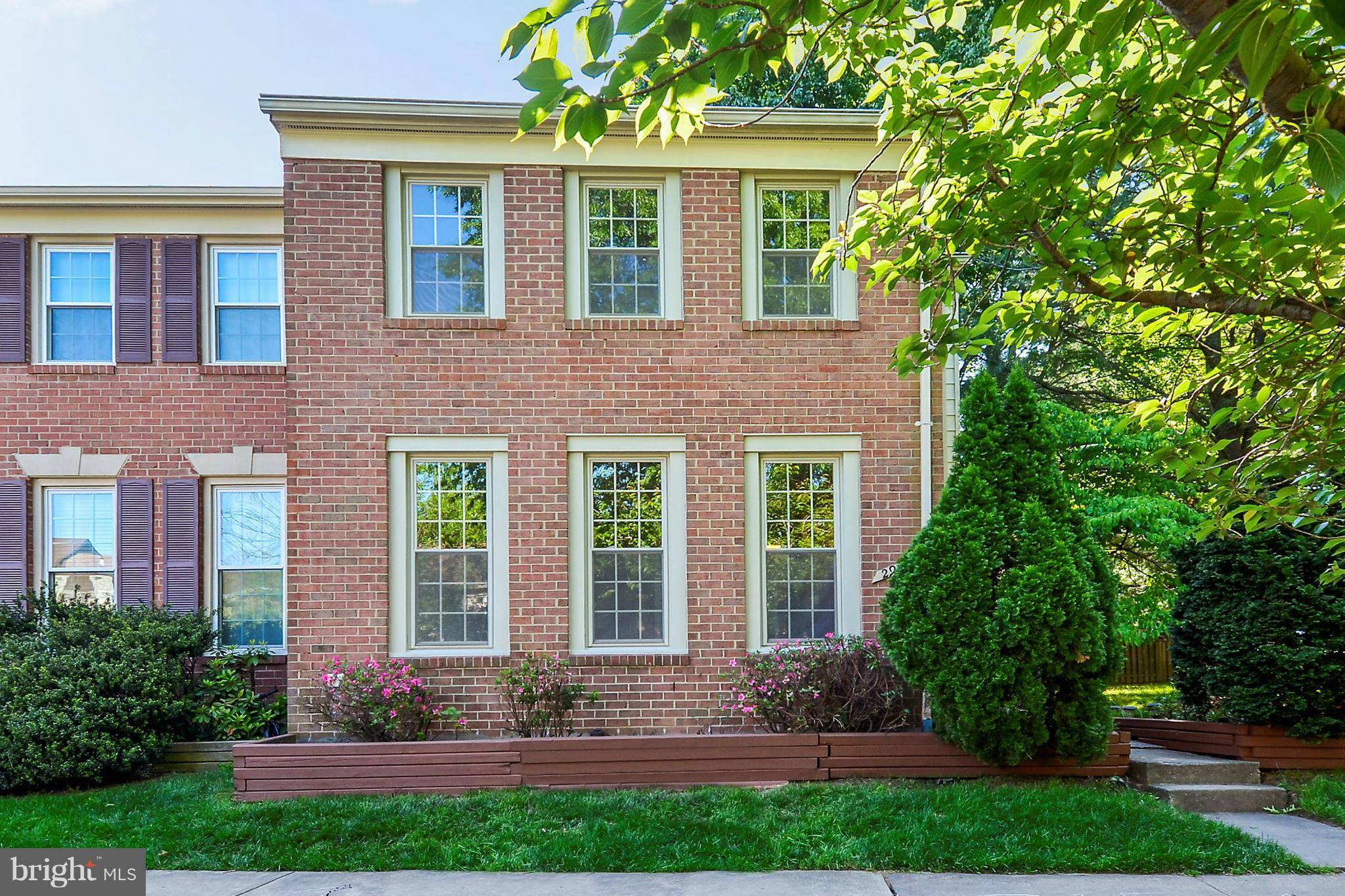 Vienna, VA 22181,2937 VILLAGE SPRING LN