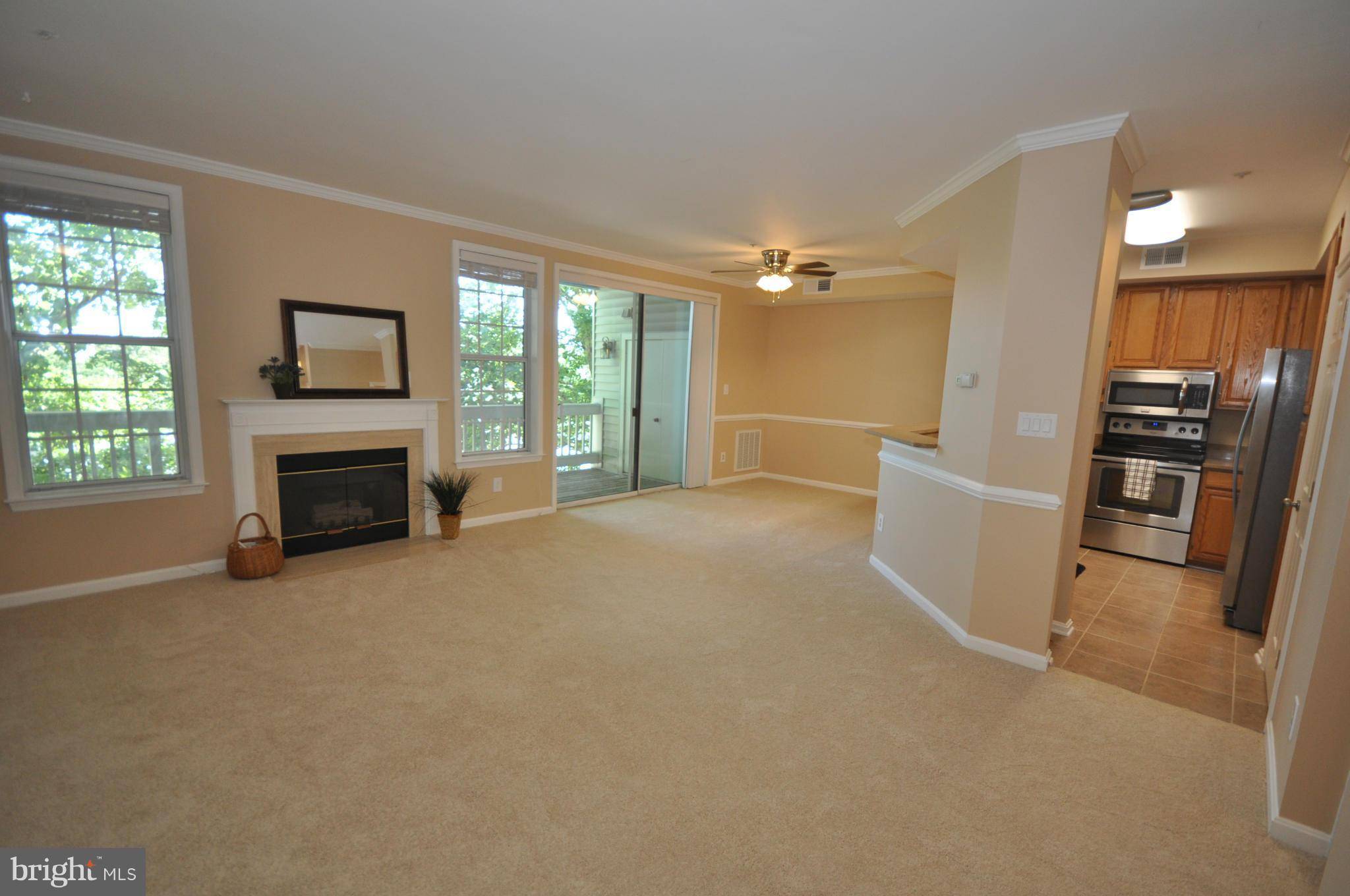 Alexandria, VA 22315,6875 BRINDLE HEATH WAY #185