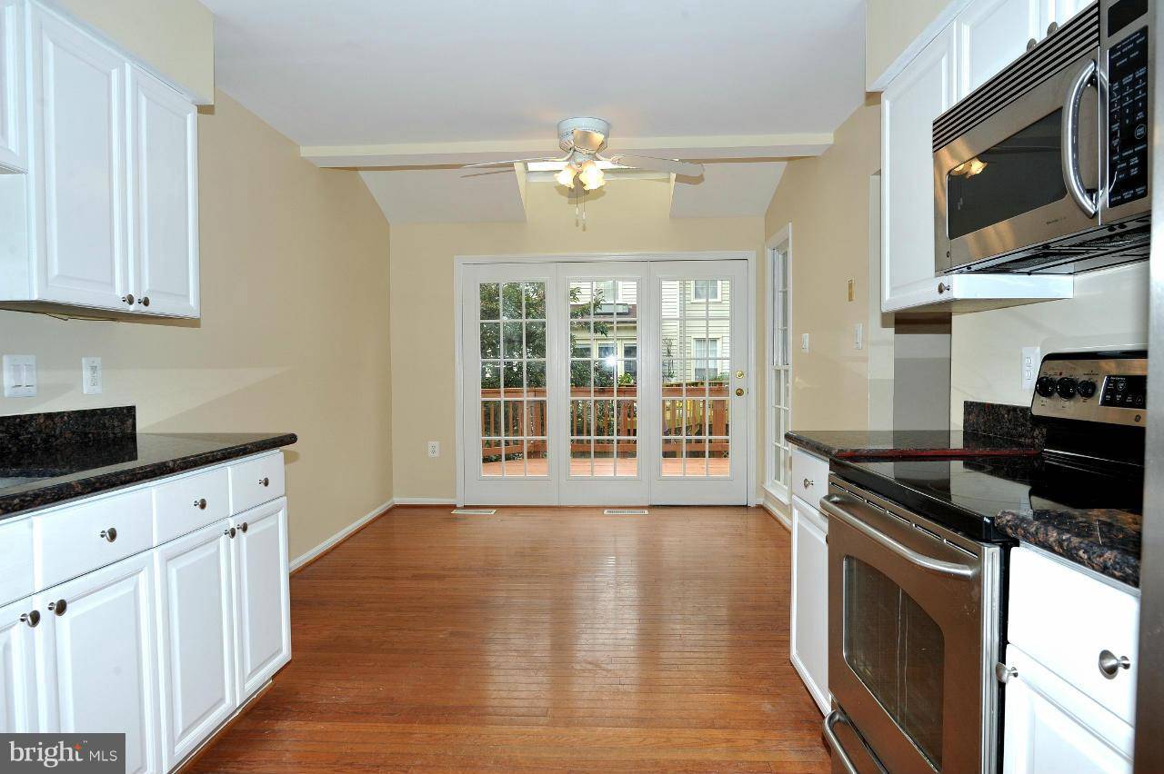 Alexandria, VA 22310,5800 APSLEY HOUSE CT