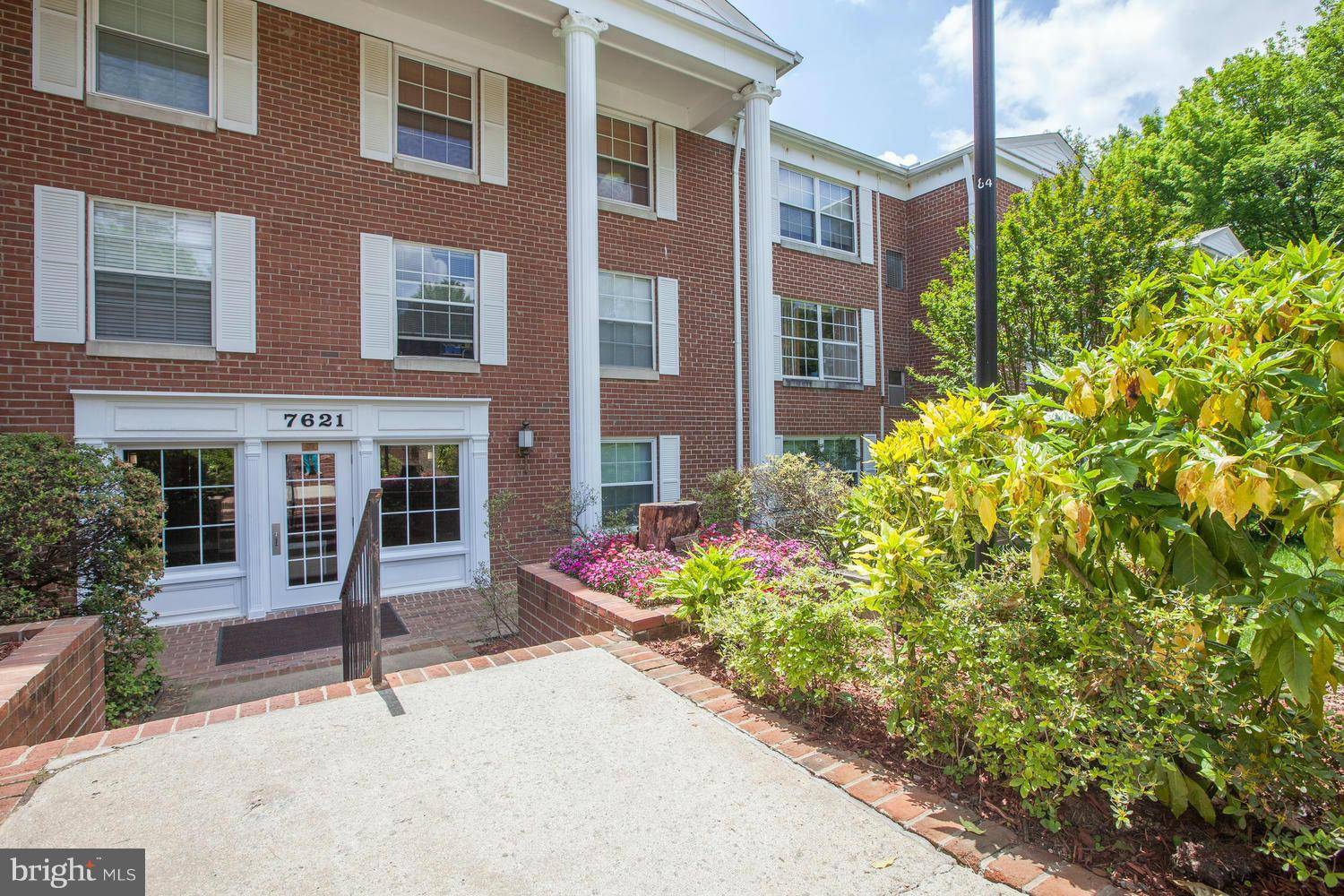 Mclean, VA 22102,7621 TREMAYNE PL #113