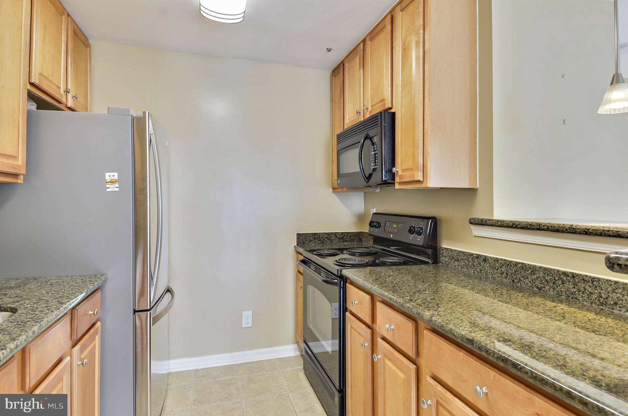 Oakton, VA 22124,3178 SUMMIT SQUARE DR #3-D1