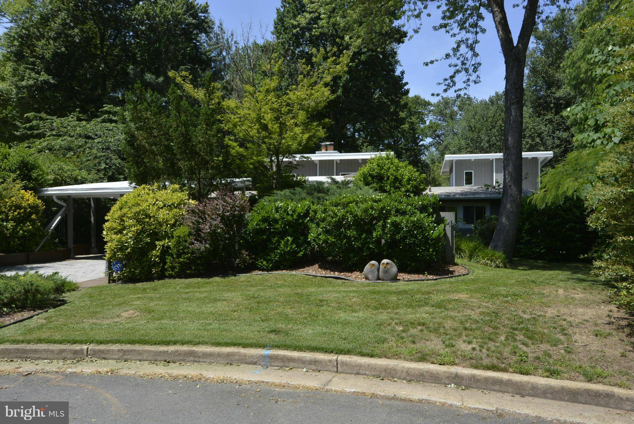 Falls Church, VA 22042,3002 CEDAR HILL RD