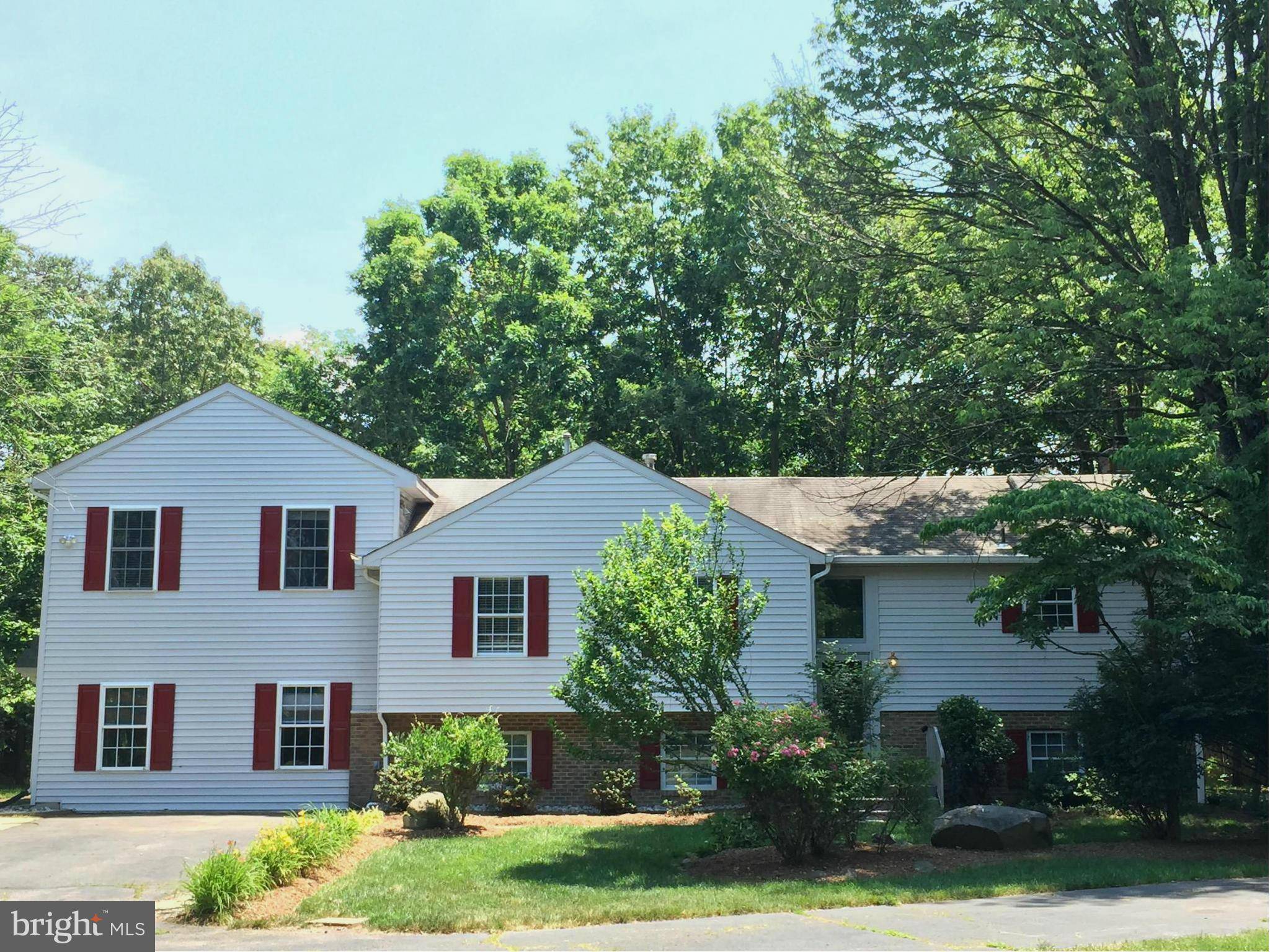 Centreville, VA 20121,15055 WHITE POST CT