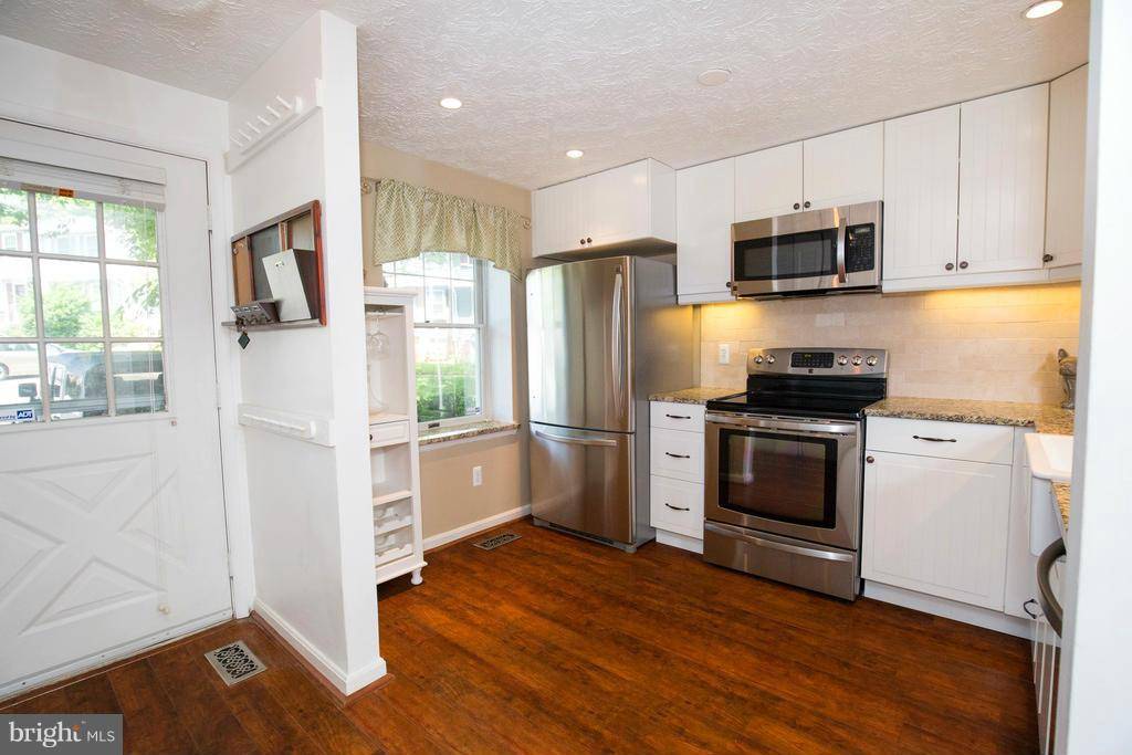 Falls Church, VA 22042,2809 NEW PROVIDENCE CT