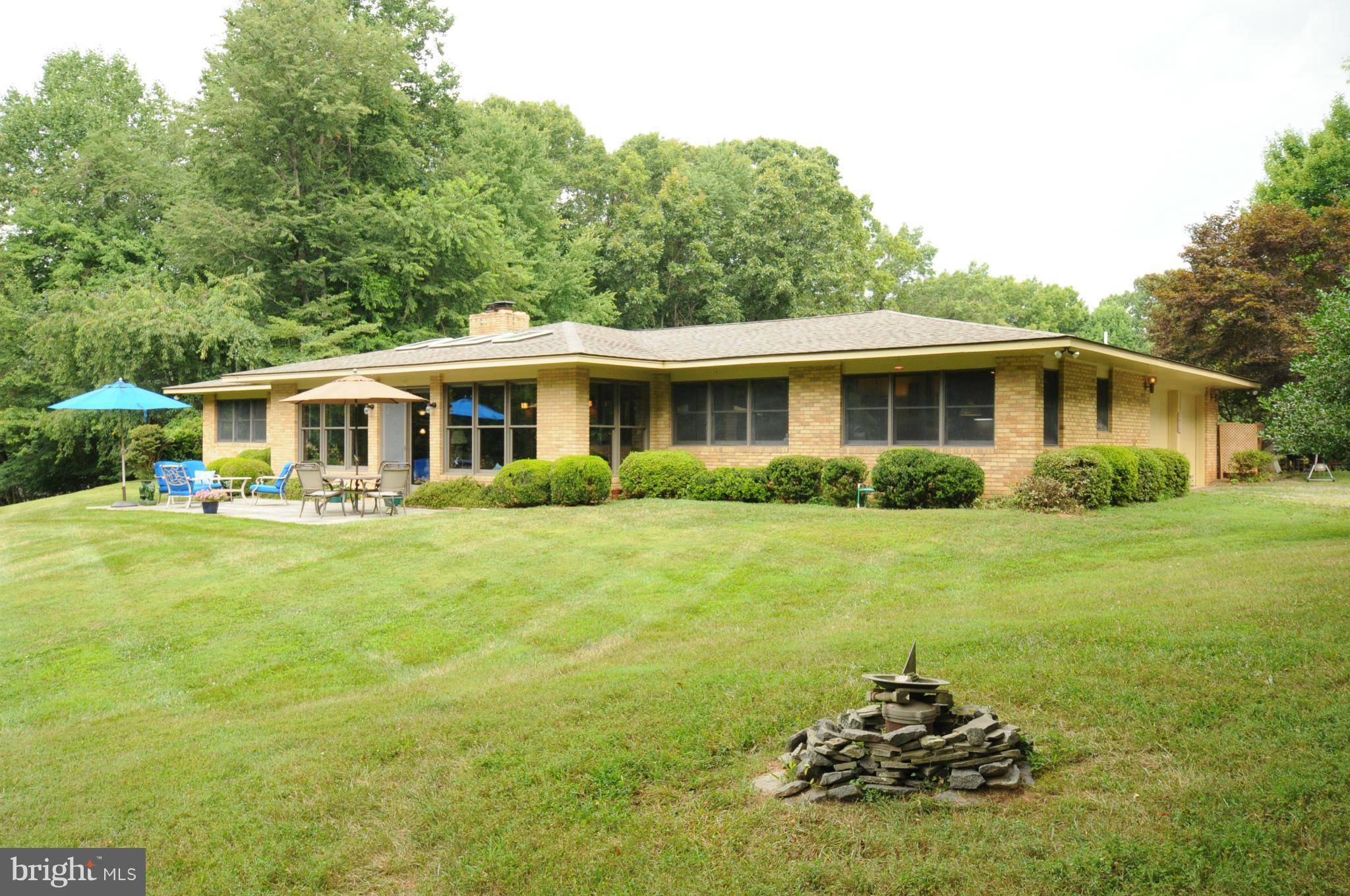 Great Falls, VA 22066,9618 BEACH MILL RD E