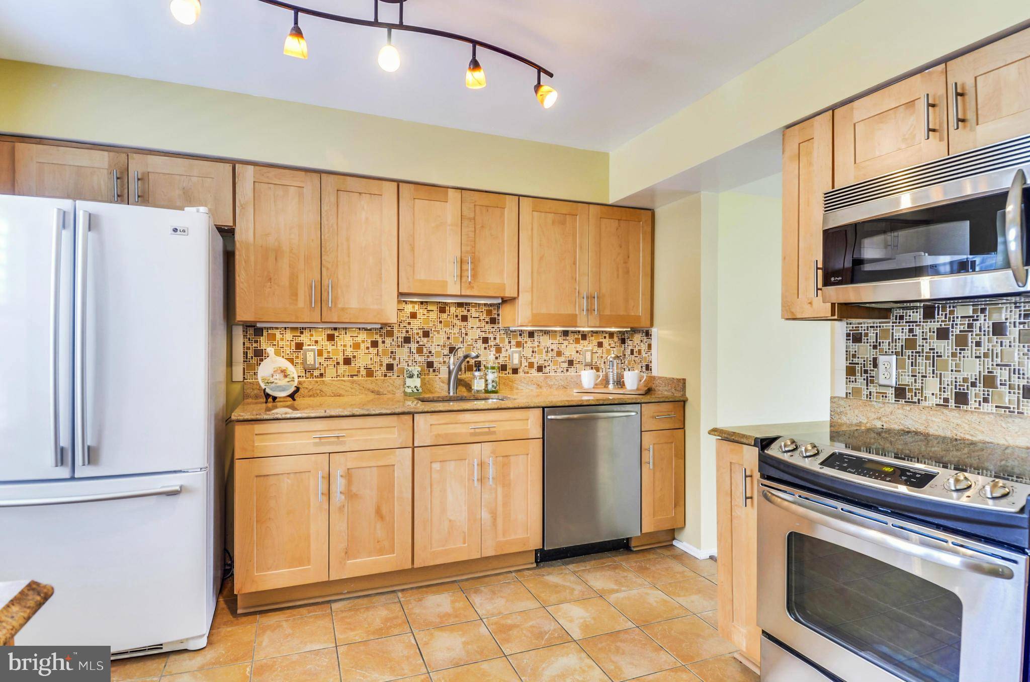 Vienna, VA 22181,9913 LONGFORD CT