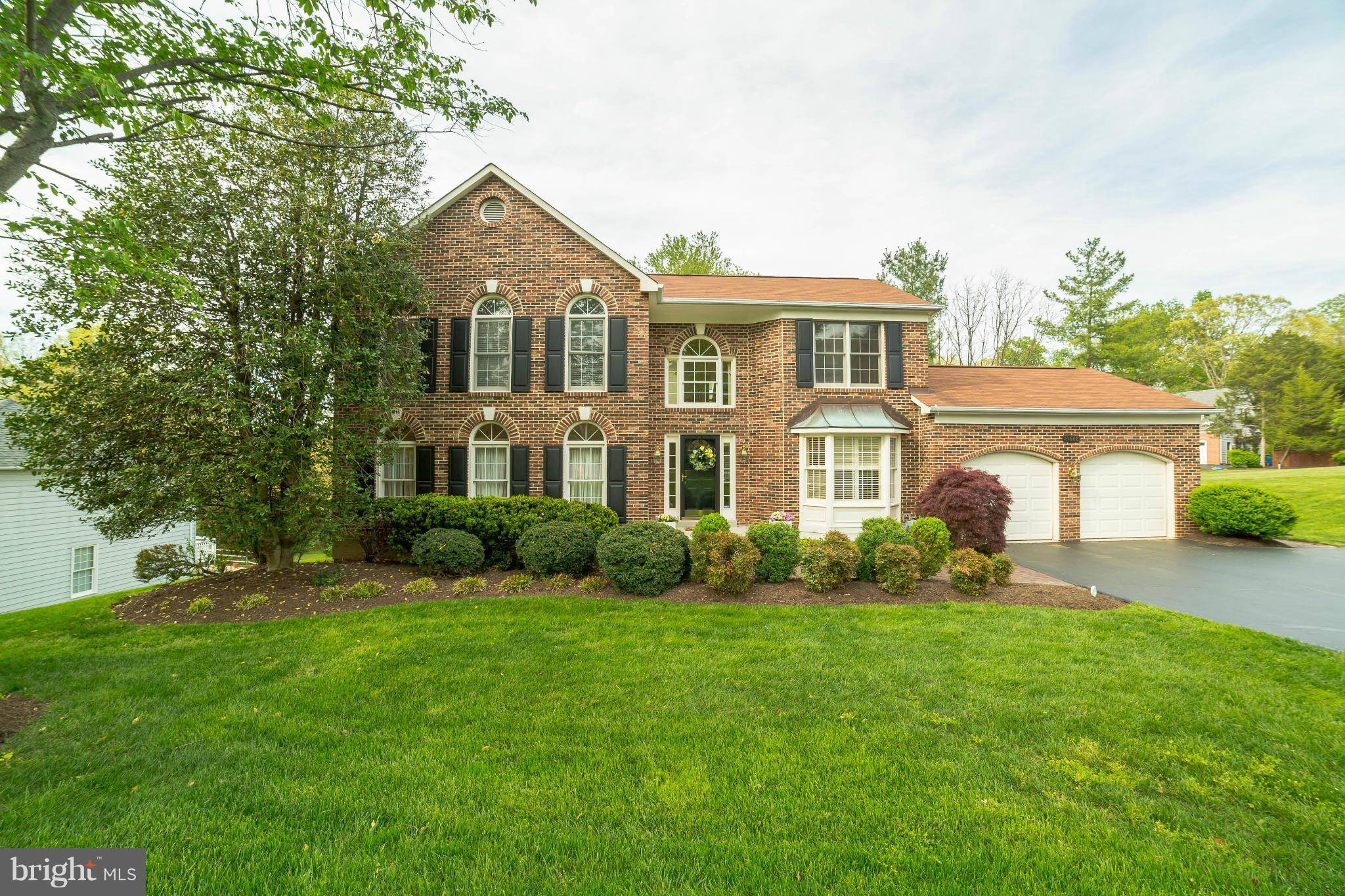 Oakton, VA 22124,10668 OAKTON RIDGE CT