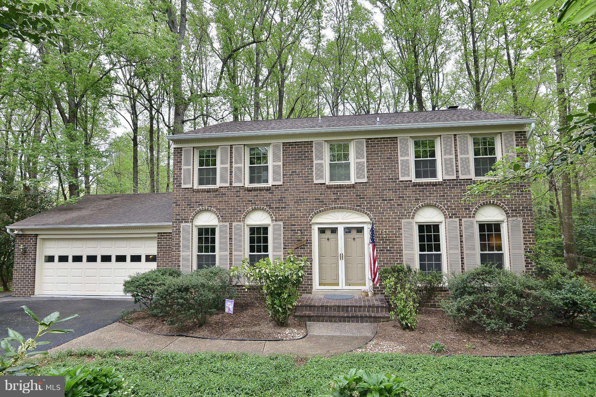 Oakton, VA 22124,3319 SADDLESTONE CT