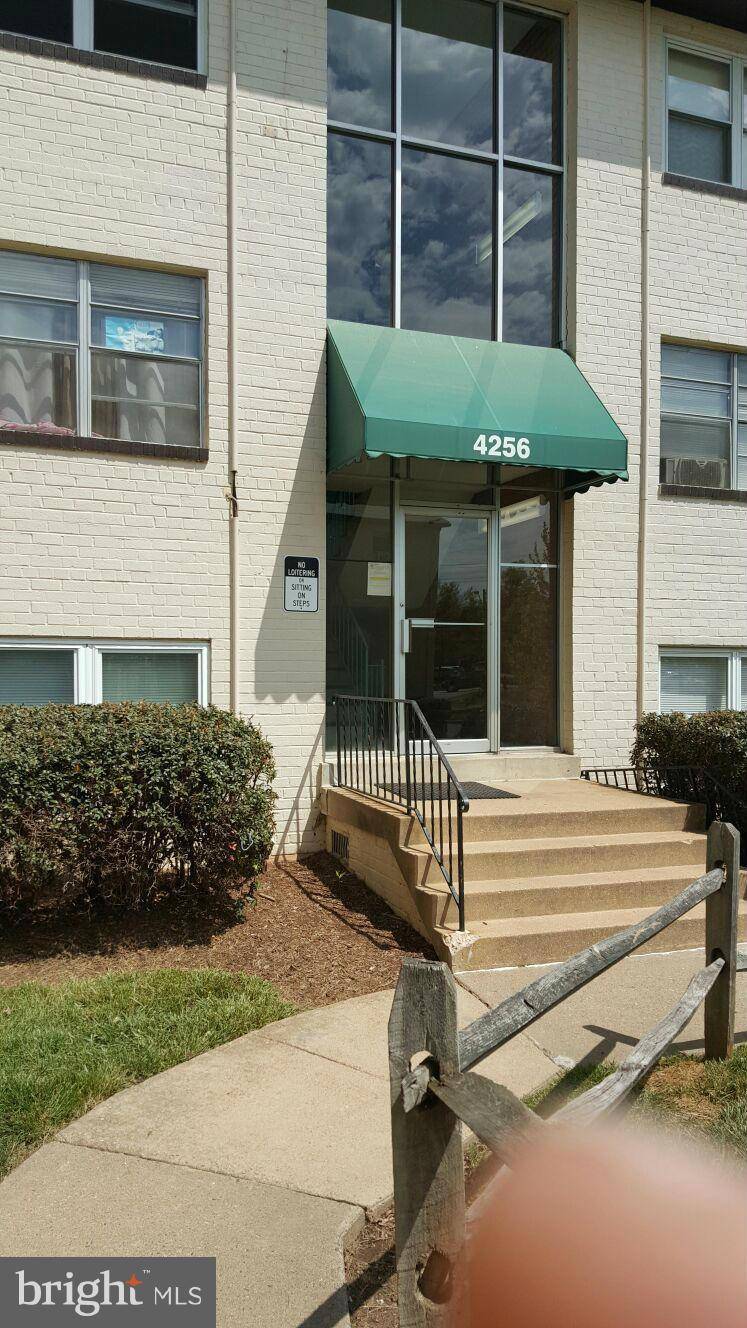 Alexandria, VA 22309,4256 BUCKMAN RD #25