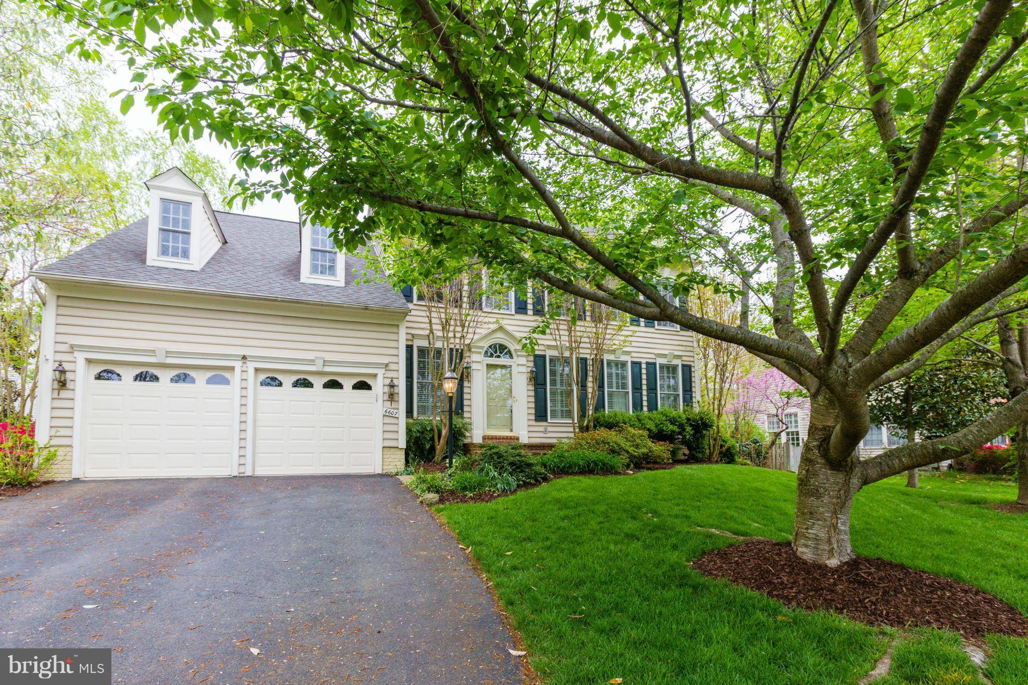 Centreville, VA 20121,6607 OAK ROCK CT