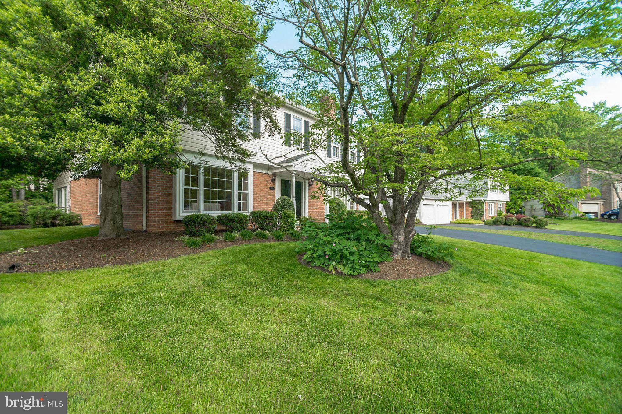 Vienna, VA 22181,2616 LEMONTREE LN