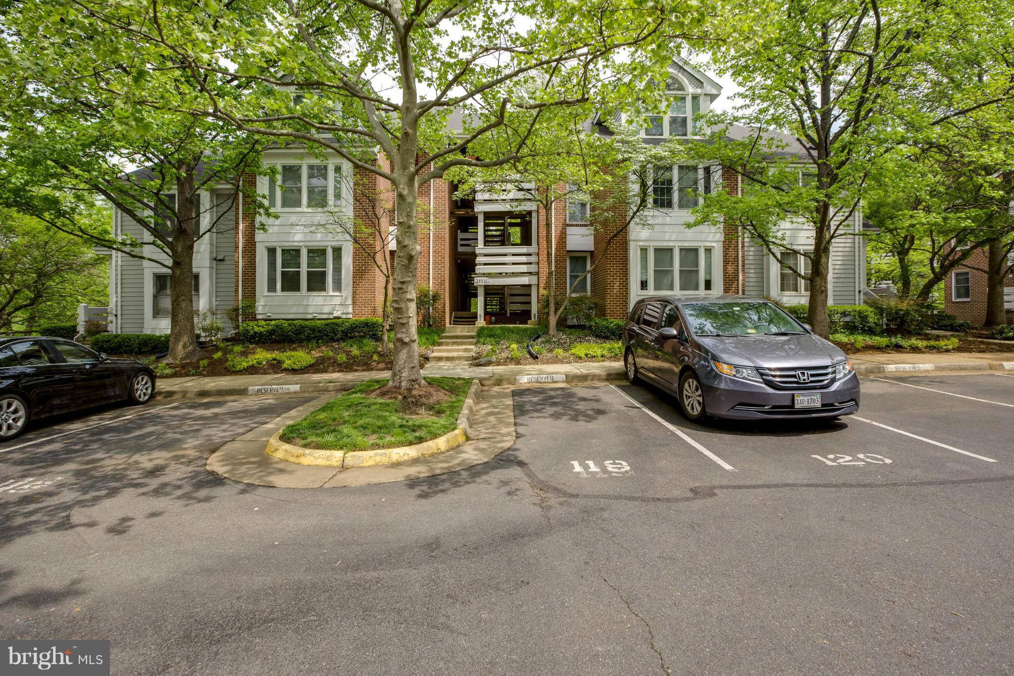 Falls Church, VA 22042,3151 ANCHORWAY CT #B