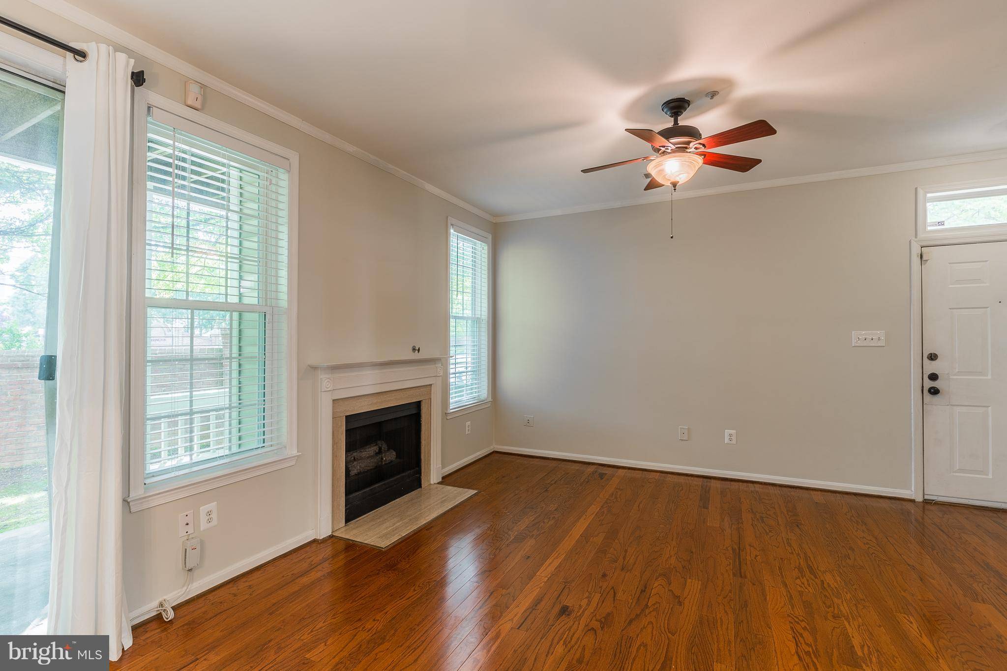 Alexandria, VA 22315,7020 ELLINGHAM CIR #21