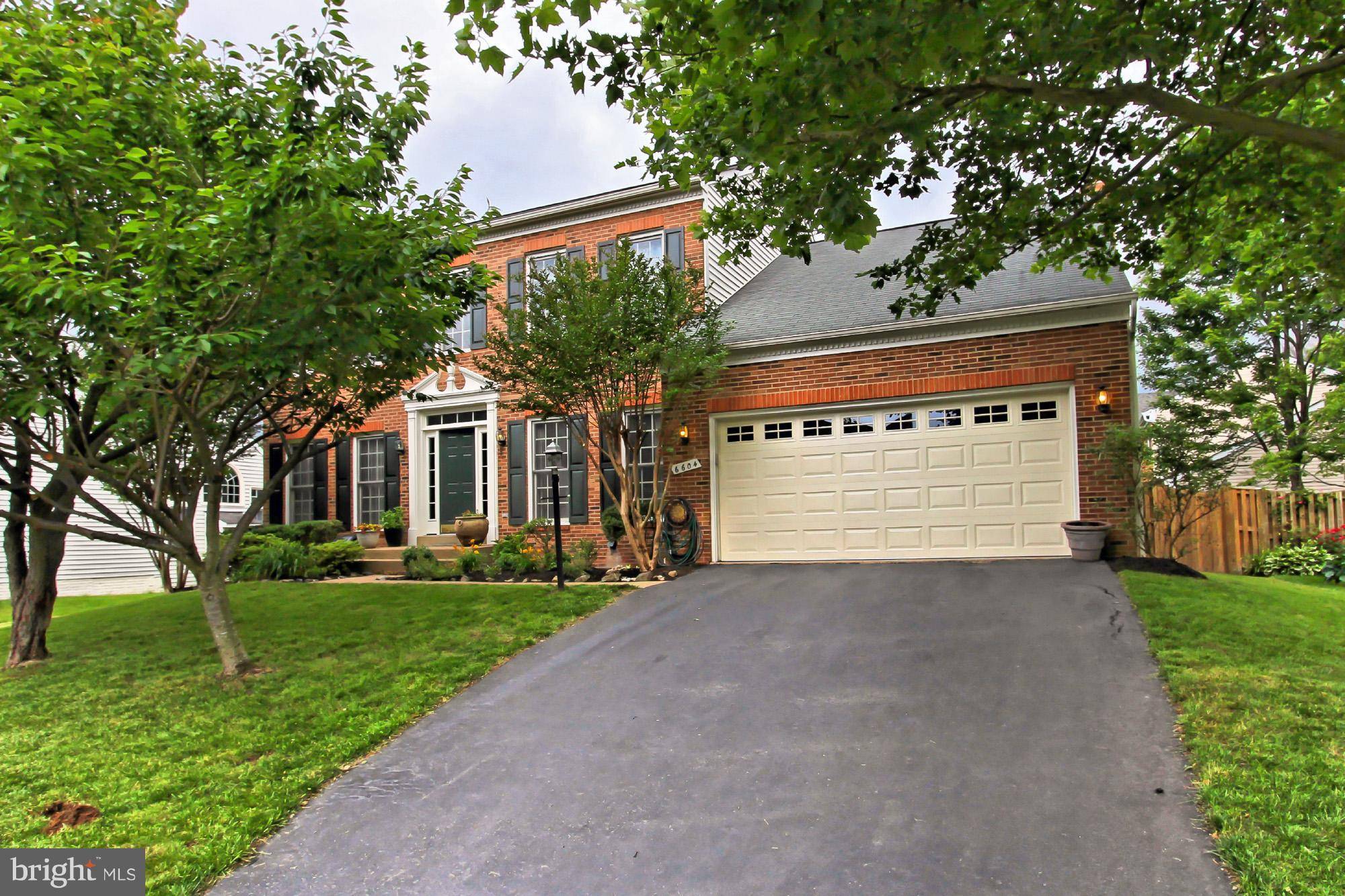 Centreville, VA 20121,6604 OAK ROCK CT