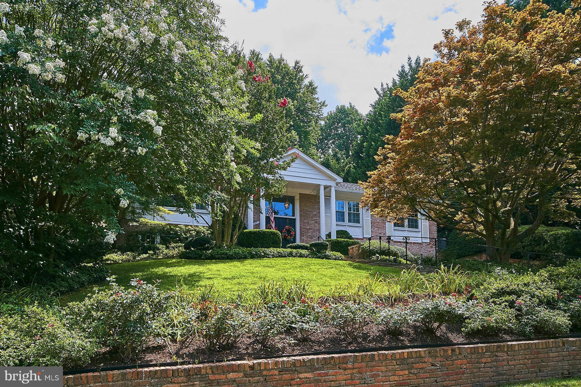 Mclean, VA 22101,1431 WOODACRE DR