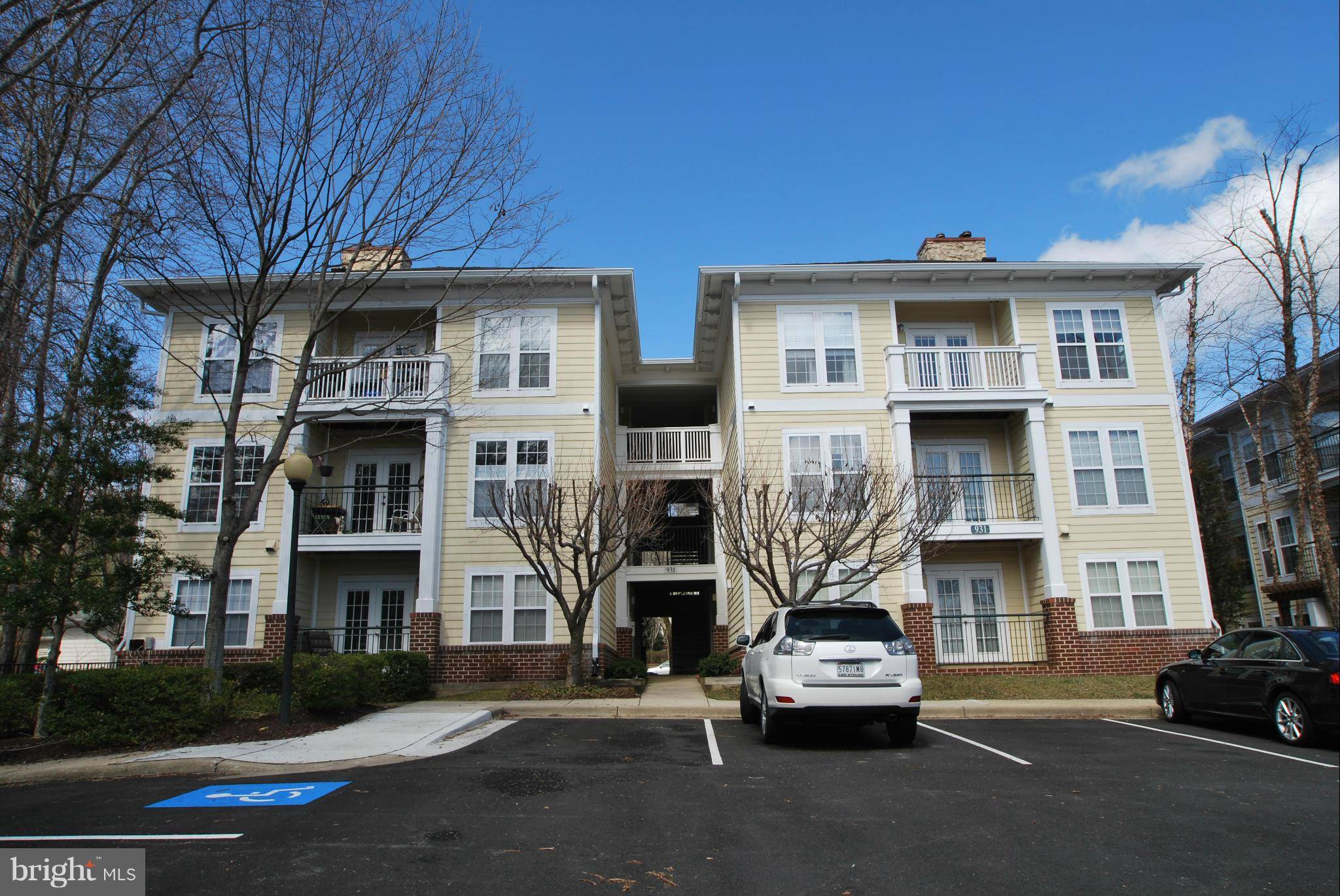 Gaithersburg, MD 20878,931 BEACON SQUARE CT #32