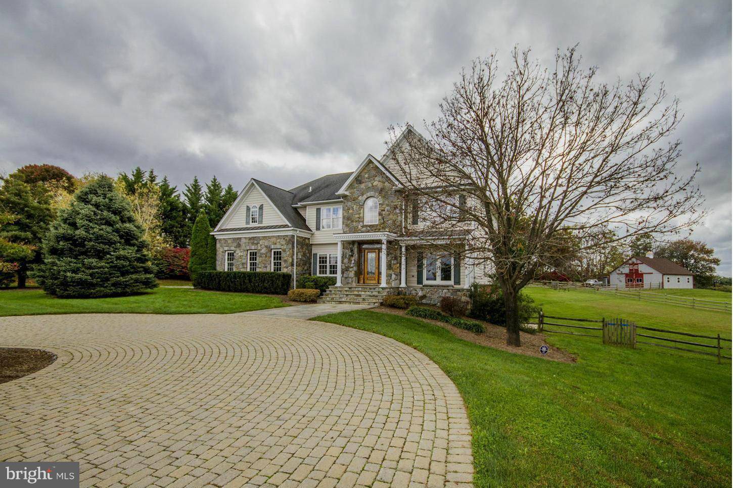 Dickerson, MD 20842,10 BARLEY FIELD CT