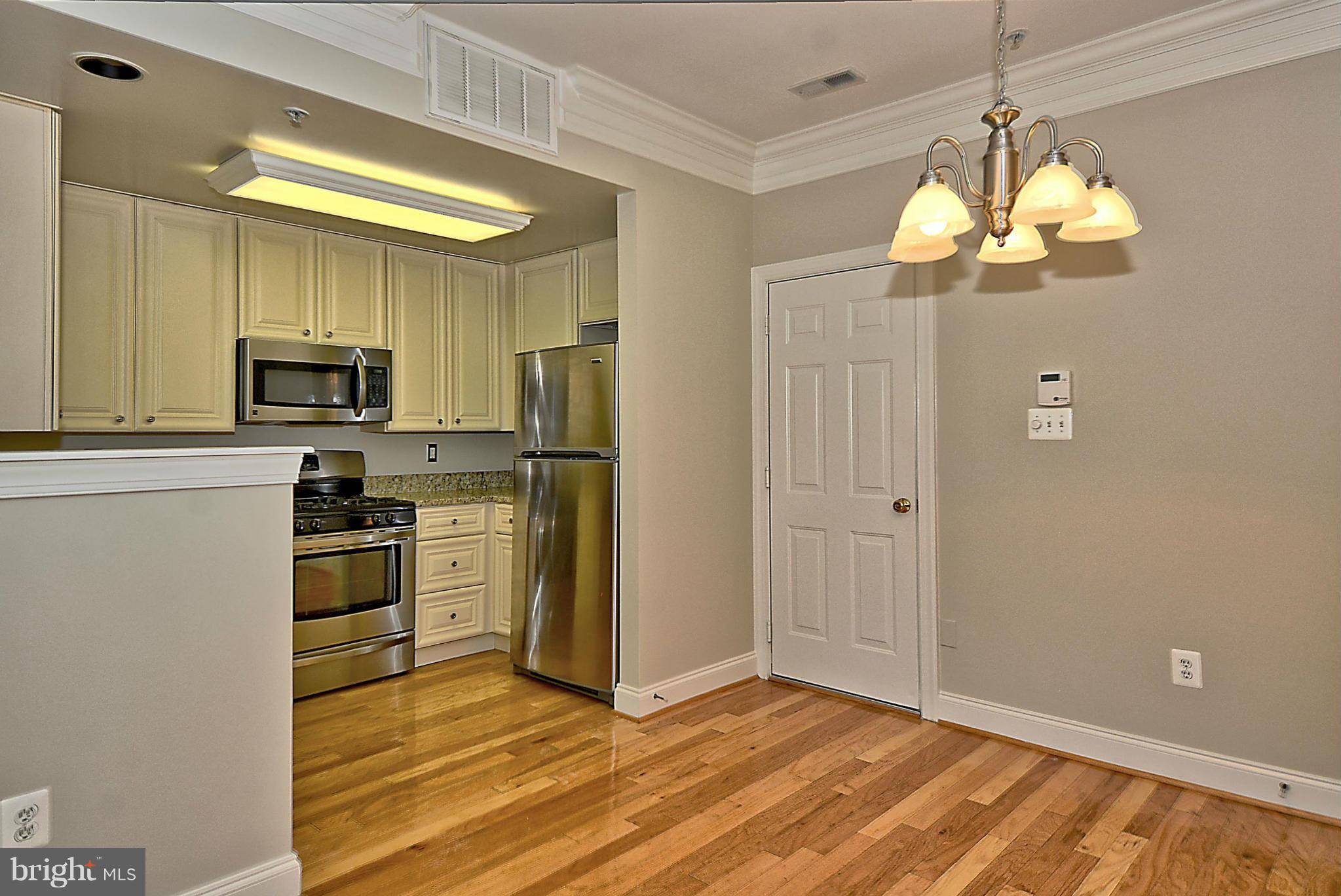 Gaithersburg, MD 20878,59 SWANTON MEWS #100