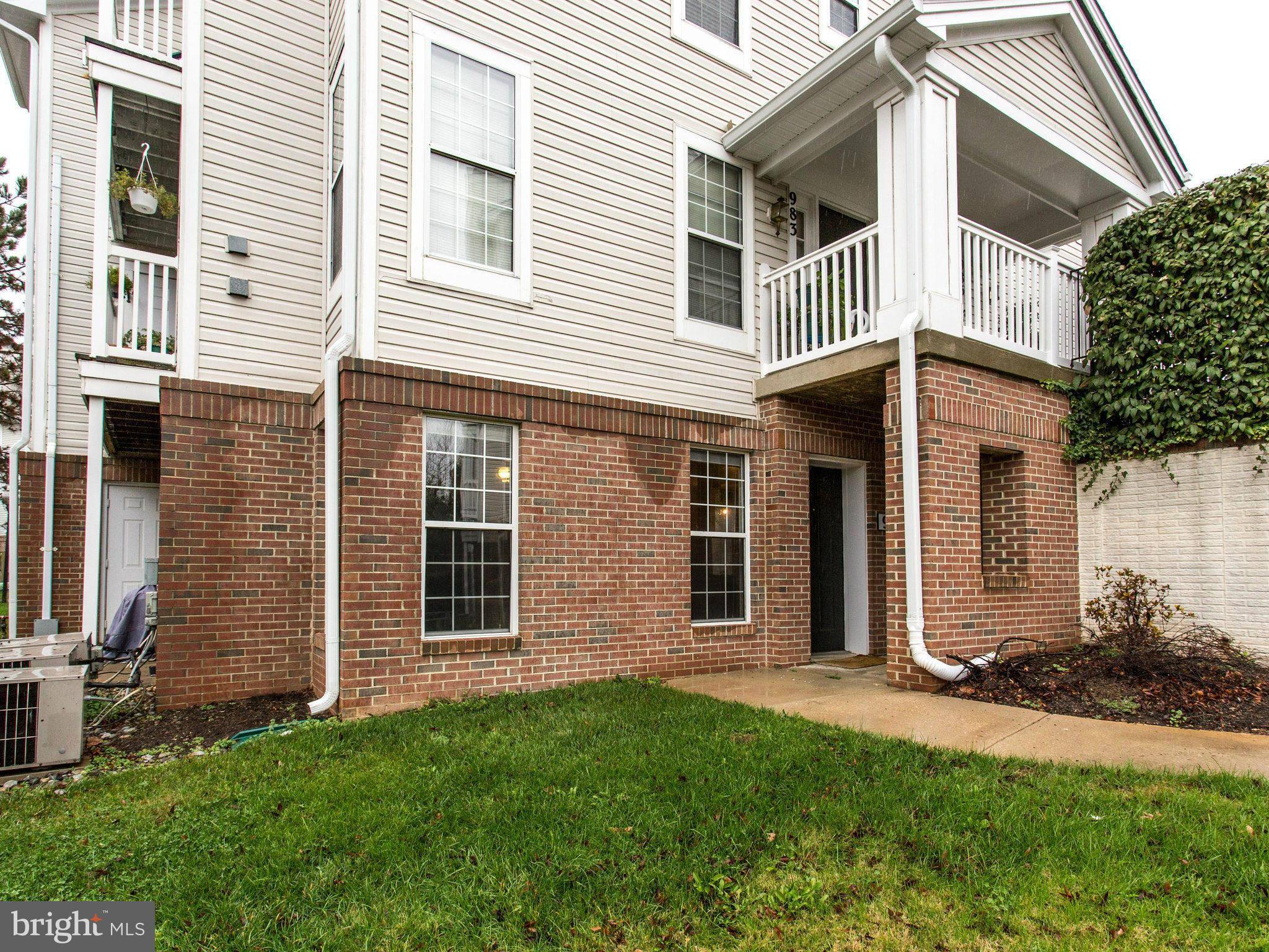 Gaithersburg, MD 20878,981 HILLSIDE LAKE TER #901