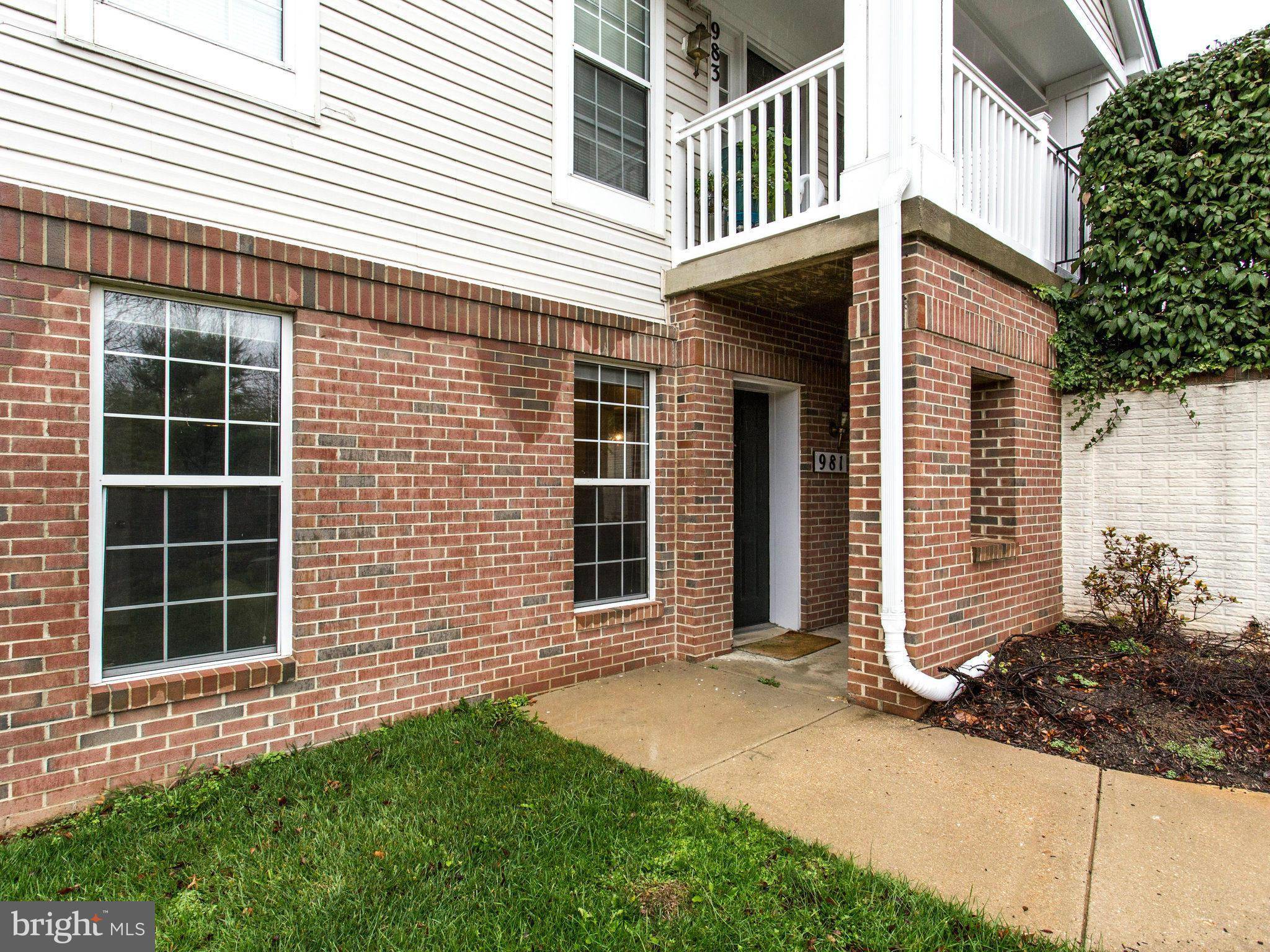 Gaithersburg, MD 20878,981 HILLSIDE LAKE TER #901