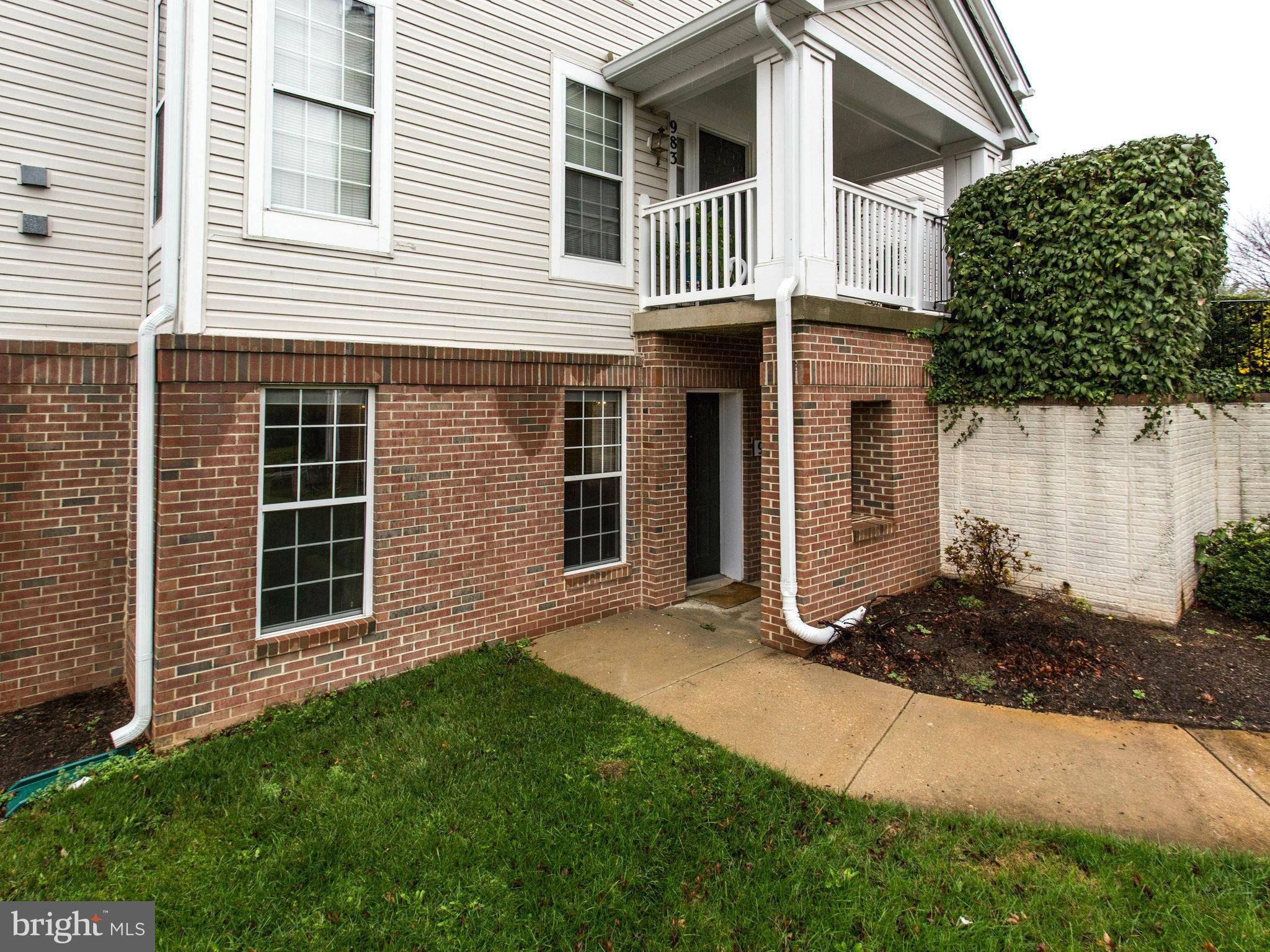 Gaithersburg, MD 20878,981 HILLSIDE LAKE TER #901