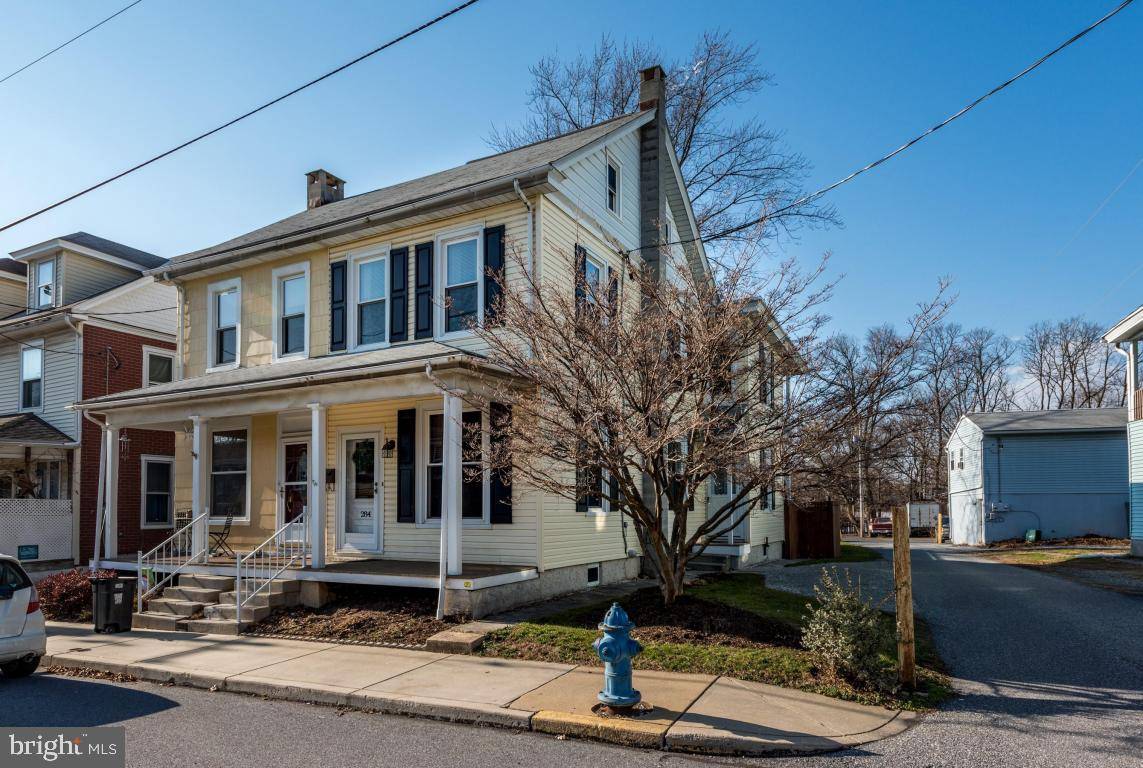 Ephrata, PA 17522,284 DUKE ST