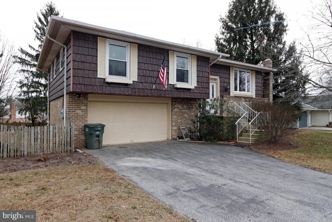 York, PA 17408,3006 HONEY RUN DR