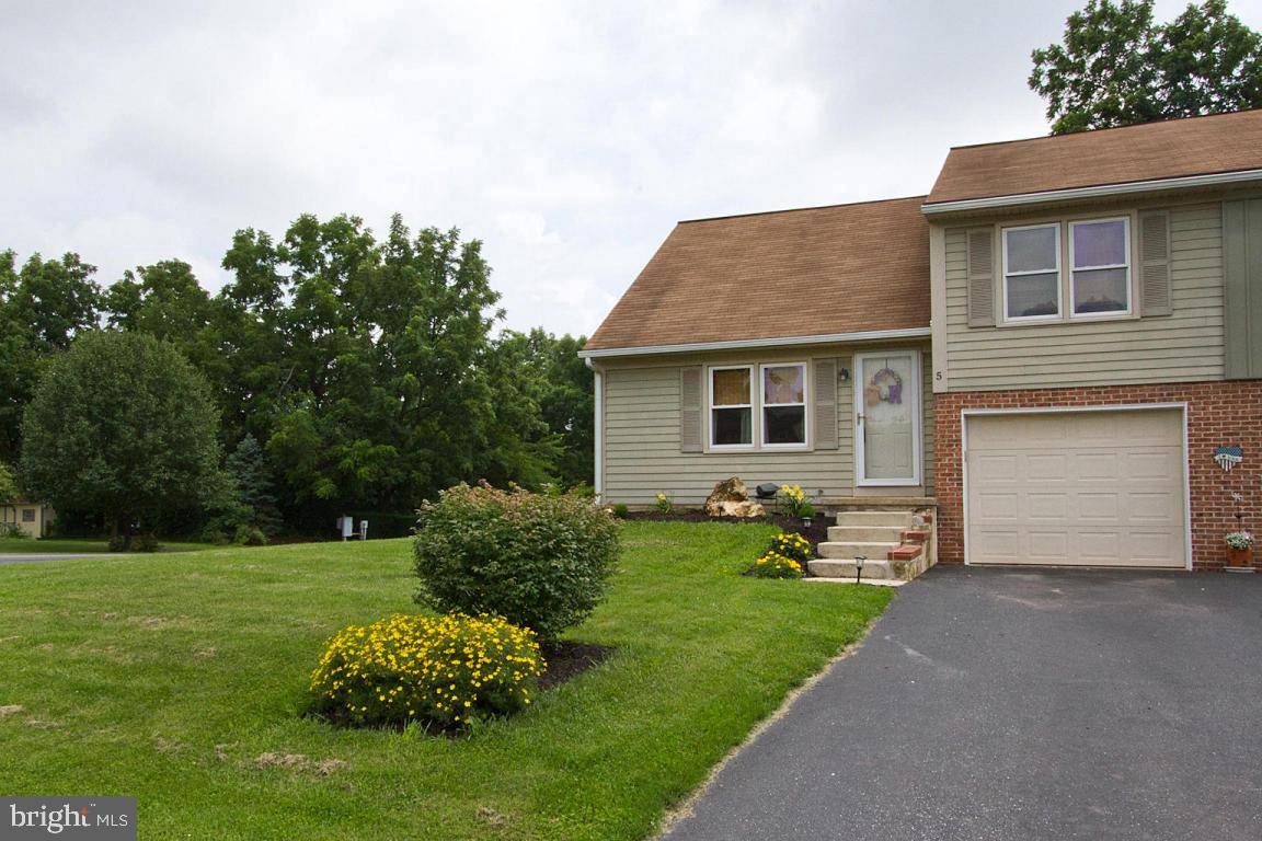 Lititz, PA 17543,5 BRANSTOCK CT