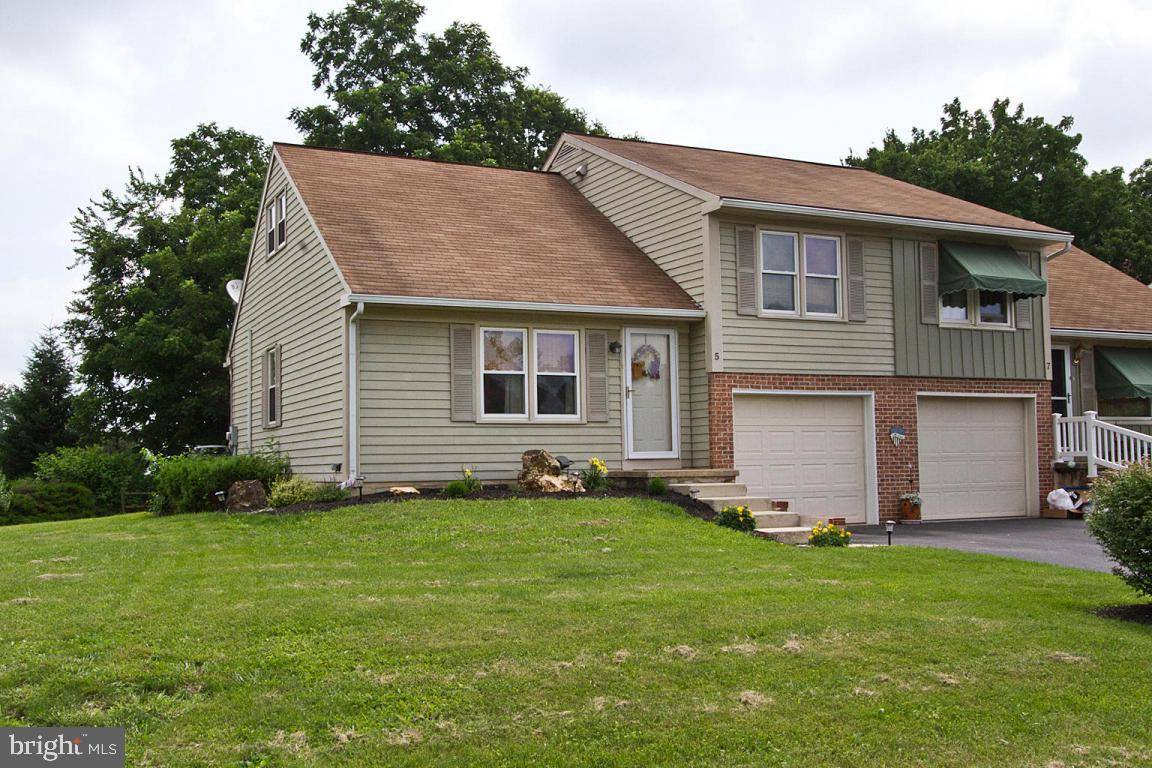 Lititz, PA 17543,5 BRANSTOCK CT