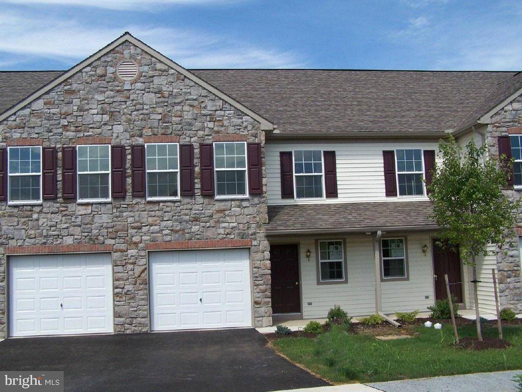 Palmyra, PA 17078,279 S VILLAGE CIR