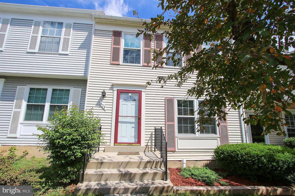 Gaithersburg, MD 20877,472 CAROUSEL CT