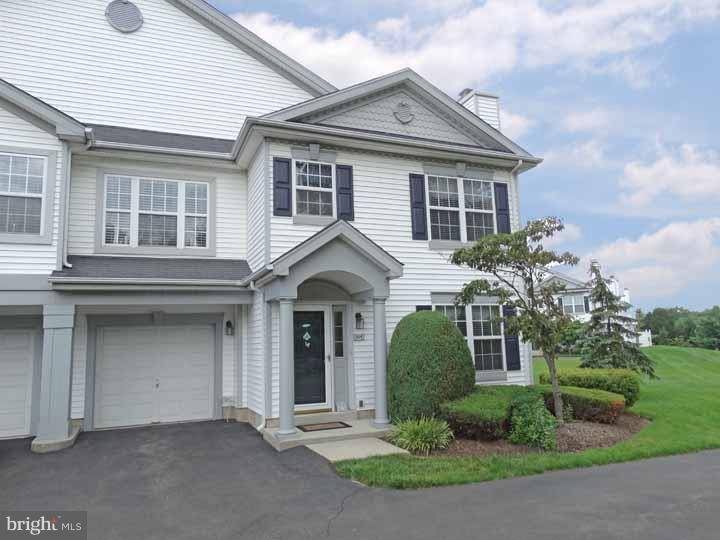 Warwick, PA 18974,208 CROSSROADS DR #398