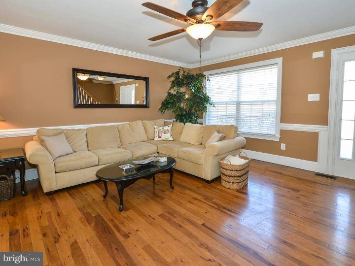 Doylestown, PA 18902,5502 RINKER CIR #323