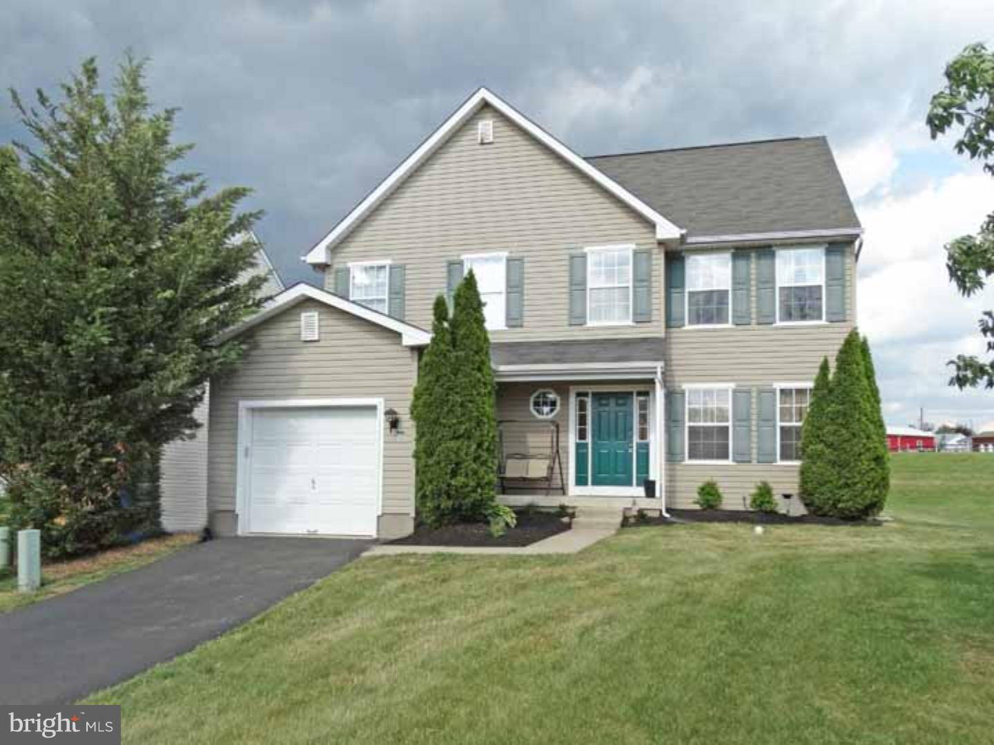 Quakertown, PA 18951,1212 QUAKERS WAY