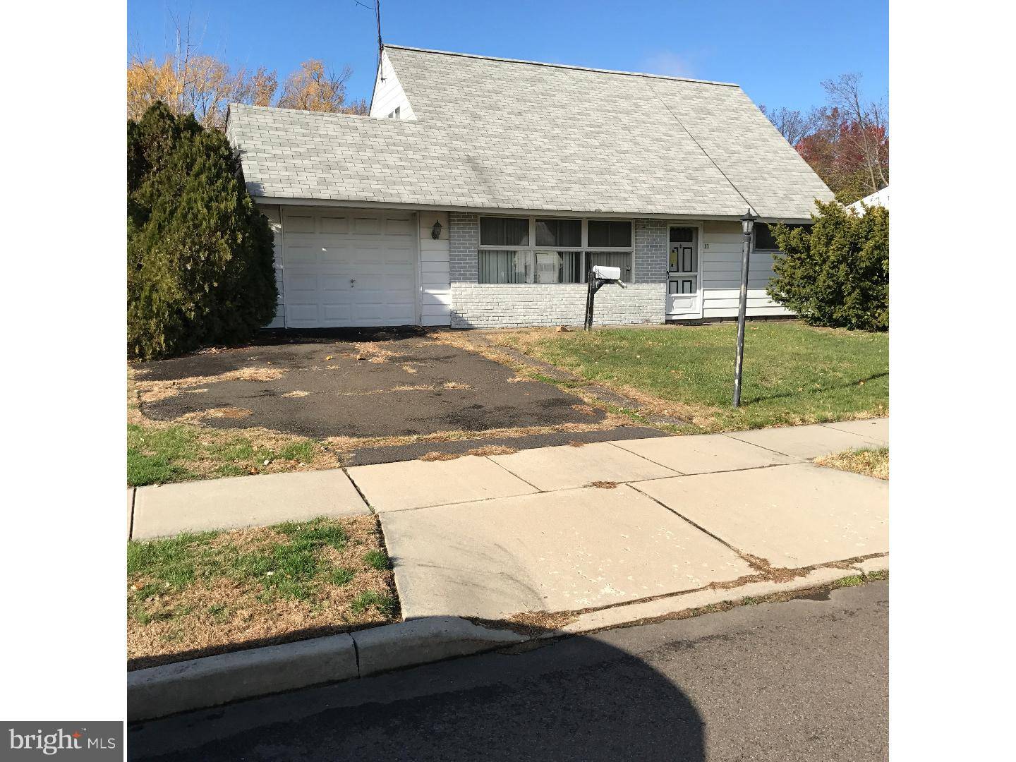 Levittown, PA 19054,11 EAST LN