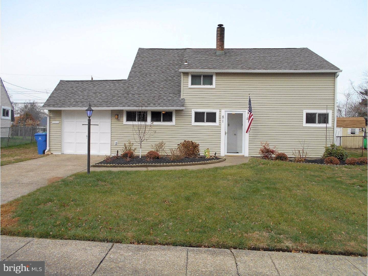 Levittown, PA 19055,81 ROUNDWOOD LN