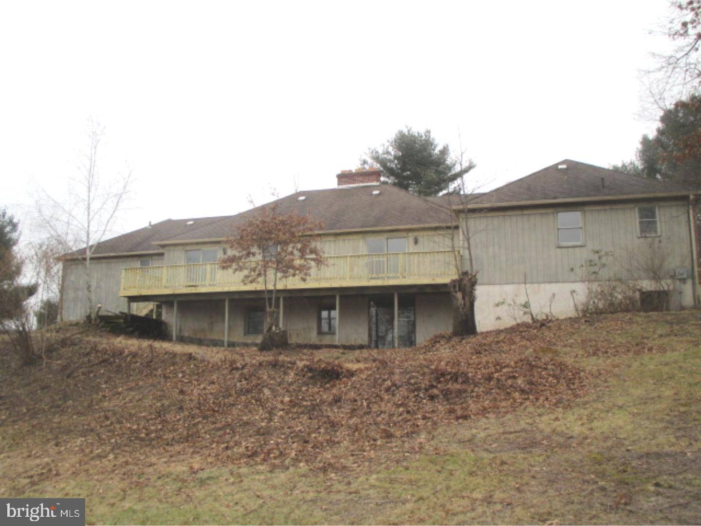 Riegelsville, PA 18077,515 SUMMIT LN