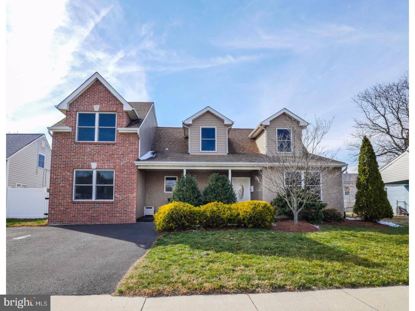 Levittown, PA 19054,15 NESTINGROCK LN