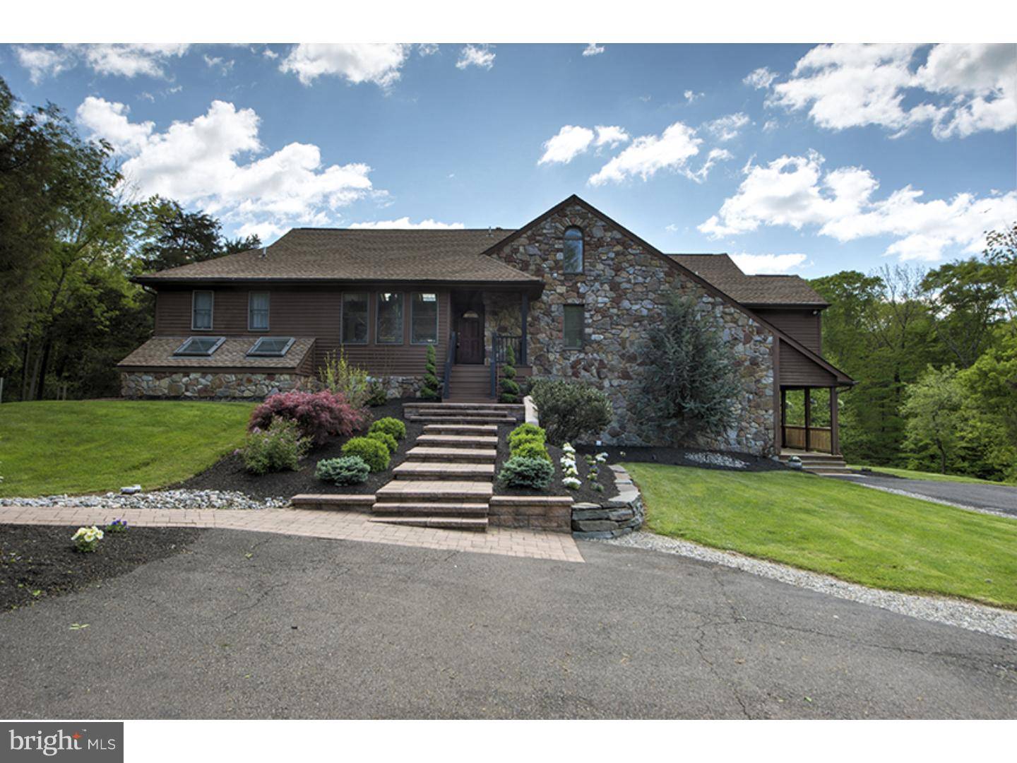 Newtown, PA 18940,405 ESTATES CT