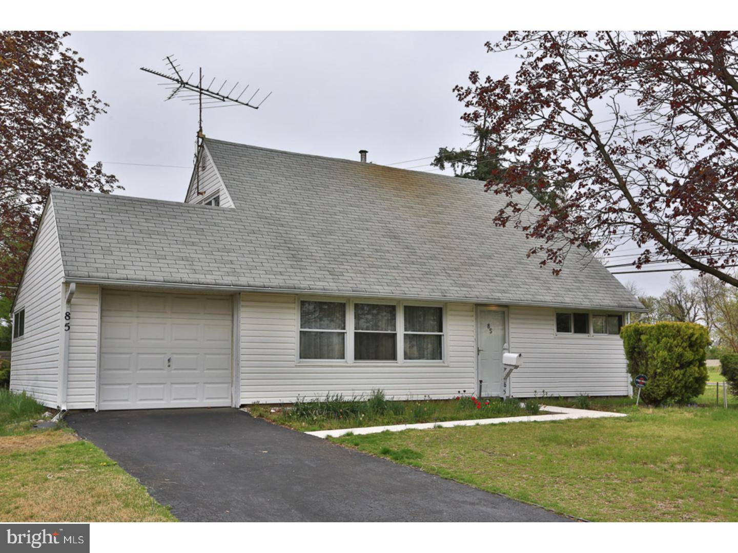 Levittown, PA 19054,85 NEW POND LN