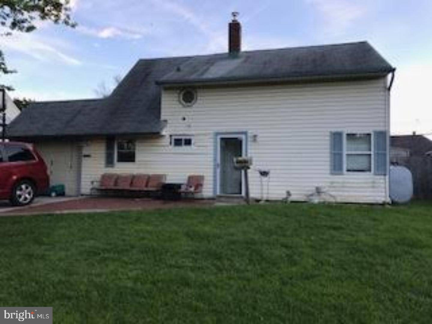 Levittown, PA 19055,29 RIVER LN