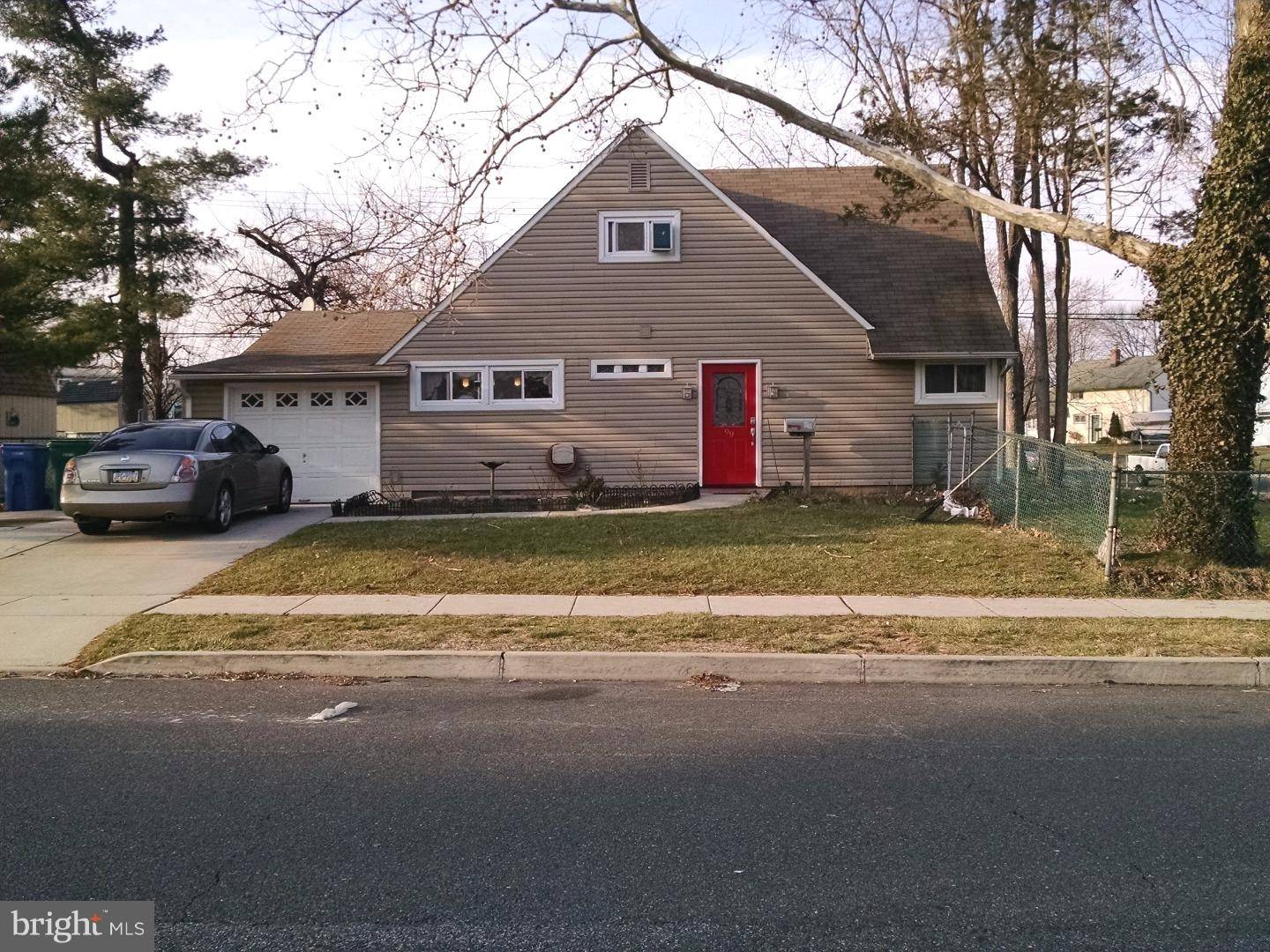 Levittown, PA 19055,99 RED CEDAR DR