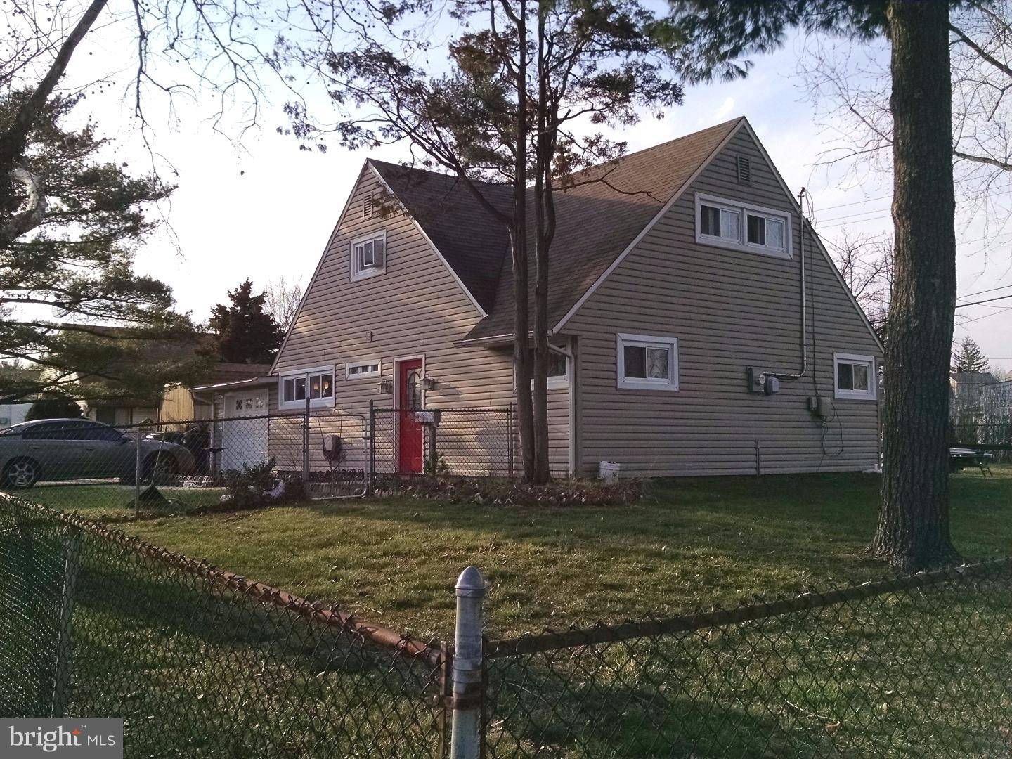 Levittown, PA 19055,99 RED CEDAR DR