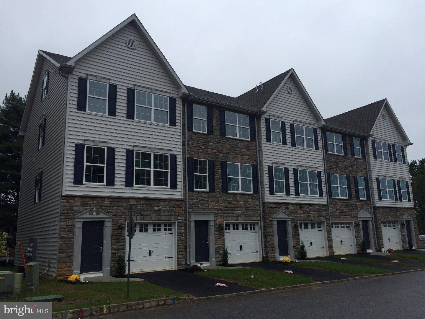 Hellertown, PA 18055,1520 BROOKSTONE PL