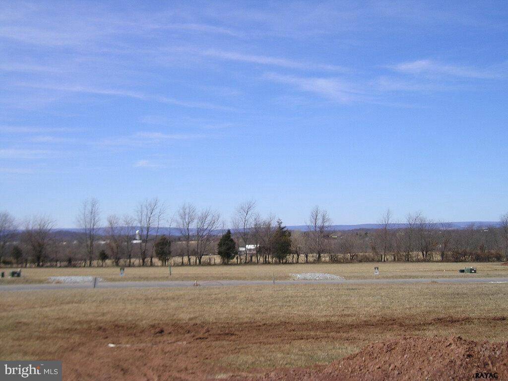 Gettysburg, PA 17325,355 W CREST VIEW LN