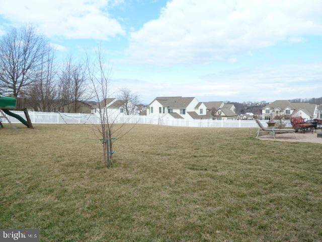 York Twp, PA 17402,2724 MEADOW CROSS WAY